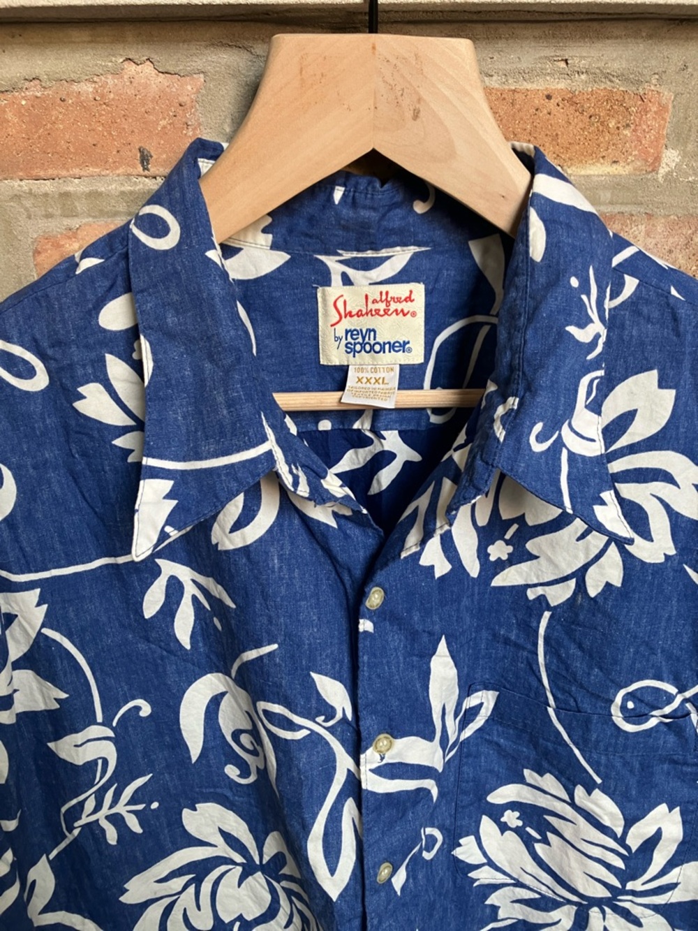 Alfred Shaheen and Reyn Spooner Blue and White Floral Camp Shirt - Picture 2 of 11